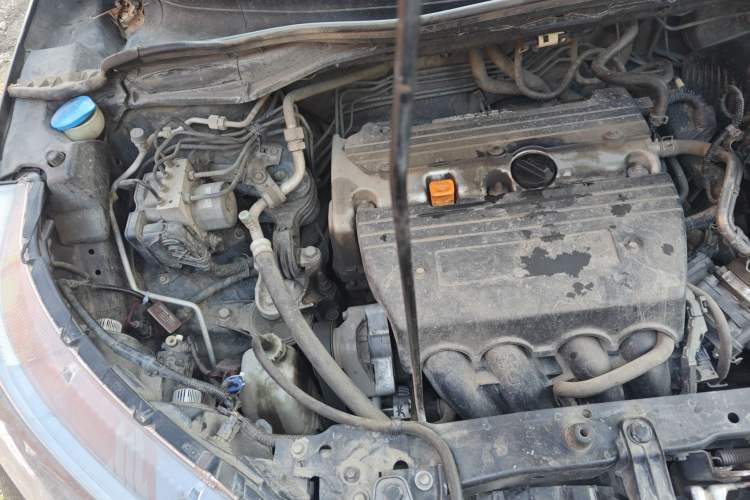 Used Honda CR-V 2013 2.4L two-wheel drive luxury version Engine Bay Right