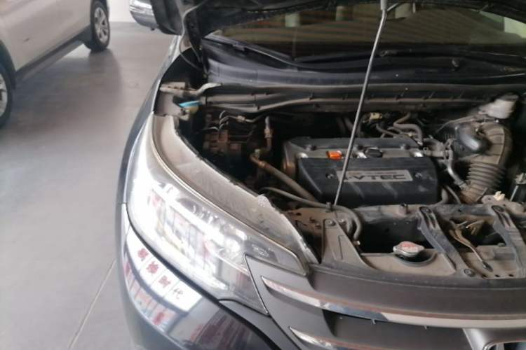 Used Honda CR-V 2013 2.4L two-wheel drive luxury version Engine Bay Right