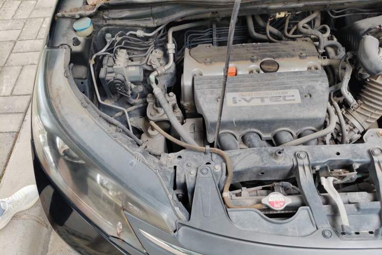 Used Honda CR-V 2013 2.4L two-wheel drive luxury version Engine Bay Right