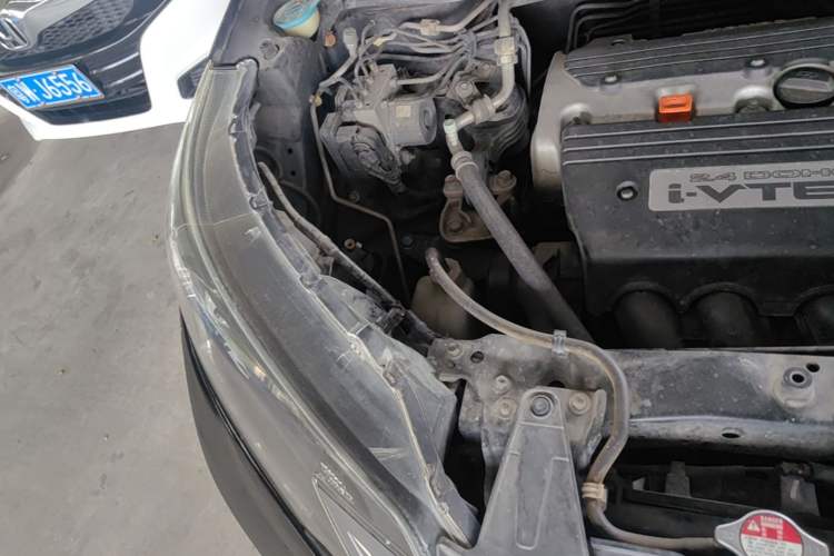 Used Honda CR-V 2013 2.4L two-wheel drive luxury version Engine Bay Right