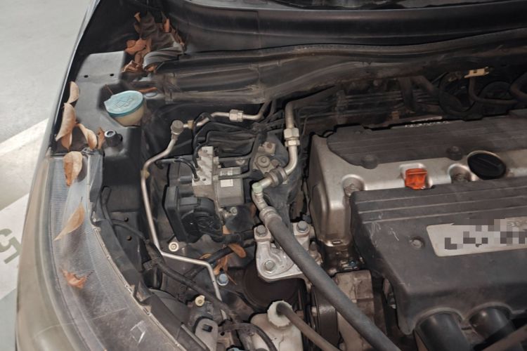 Used Honda CR-V 2013 2.4L four-wheel drive luxury version Engine Bay Right