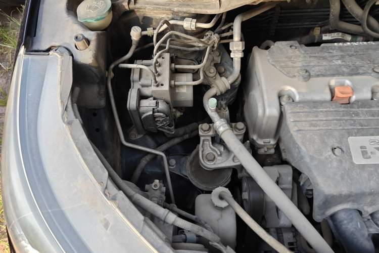 Used Honda CR-V 2013 2.4L two-wheel drive luxury version Engine Bay Right