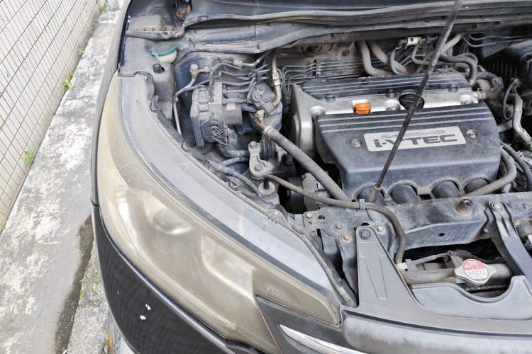 Used Honda CR-V 2013 2.4L two-wheel drive luxury version Engine Bay Right