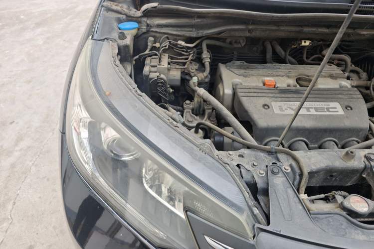 Used Honda CR-V 2013 2.4L four-wheel drive luxury version Engine Bay Right