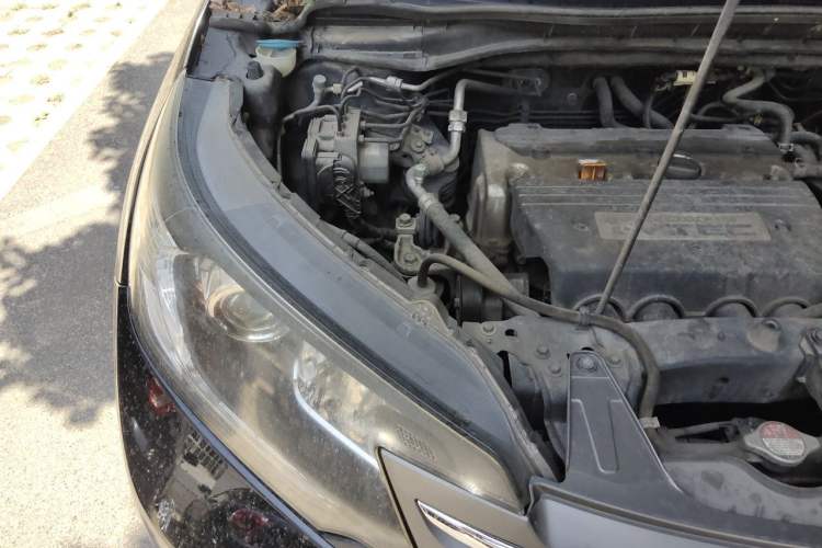 Used Honda CR-V 2013 2.4L four-wheel drive luxury version Engine Bay Right