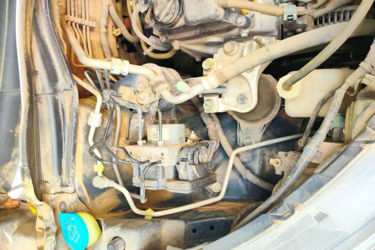 Used Honda CR-V 2013 2.0L 2WD Classic Edition Engine Bay Right