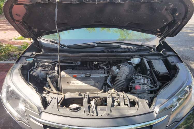 Used Honda CR-V 2013 2.4L four-wheel drive luxury version Engine Bay