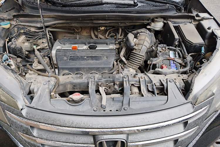 Used Honda CR-V 2013 2.4L two-wheel drive luxury version Engine Bay