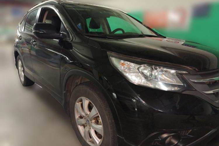 Used Honda CR-V 2013 2.0L 2WD Classic Edition Front Right 45 Deg