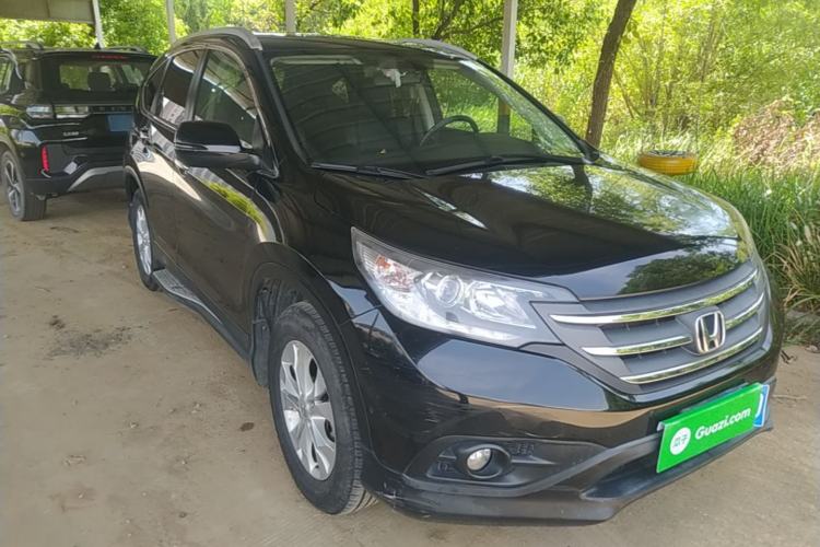 Used Honda CR-V 2013 2.4L two-wheel drive luxury version Front Right 45 Deg