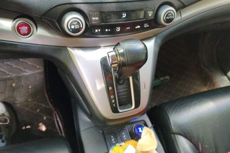 Used Honda CR-V 2013 2.4L four-wheel drive luxury version Gear Lever
