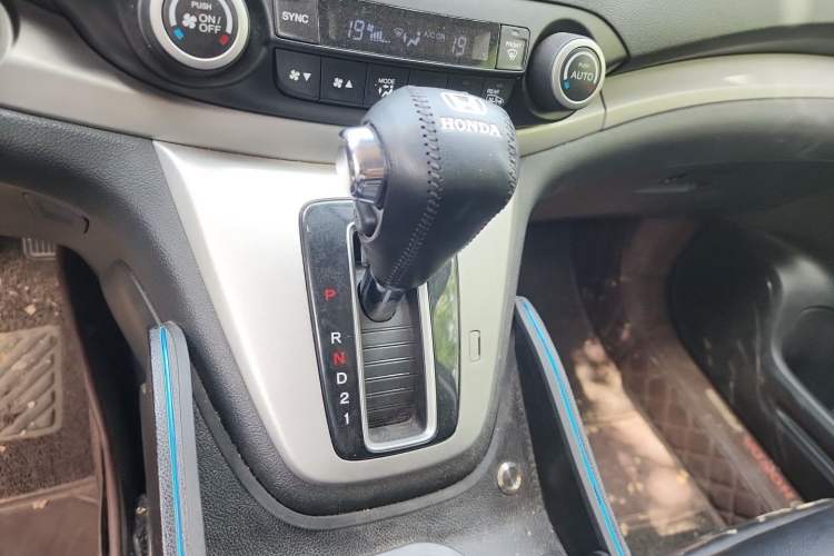 Used Honda CR-V 2013 2.4L two-wheel drive luxury version Gear Lever