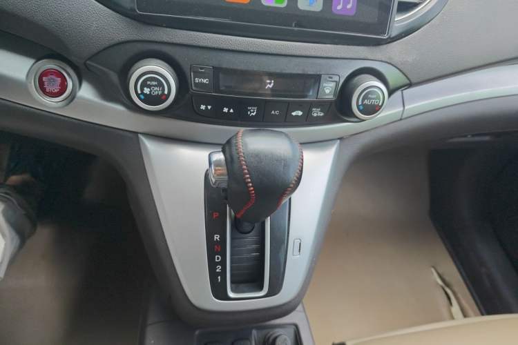 Used Honda CR-V 2013 2.4L four-wheel drive luxury version Gear Lever