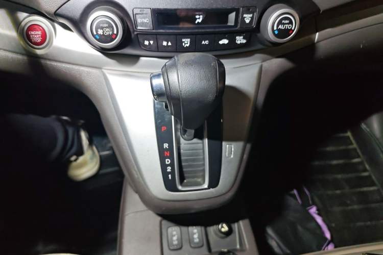 Used Honda CR-V 2013 2.4L two-wheel drive luxury version Gear Lever