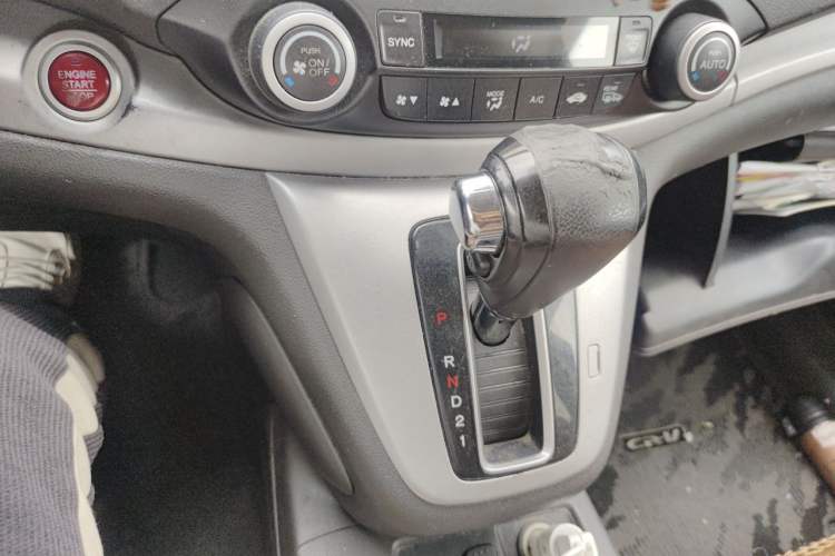 Used Honda CR-V 2013 2.4L two-wheel drive luxury version Gear Lever