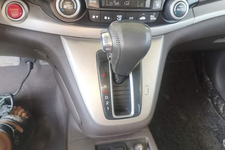 Used Honda CR-V 2013 2.4L two-wheel drive luxury version Gear Lever