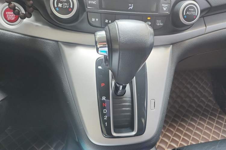 Used Honda CR-V 2013 2.4L two-wheel drive luxury version Gear Lever