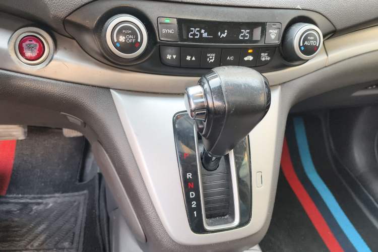 Used Honda CR-V 2013 2.4L two-wheel drive luxury version Gear Lever