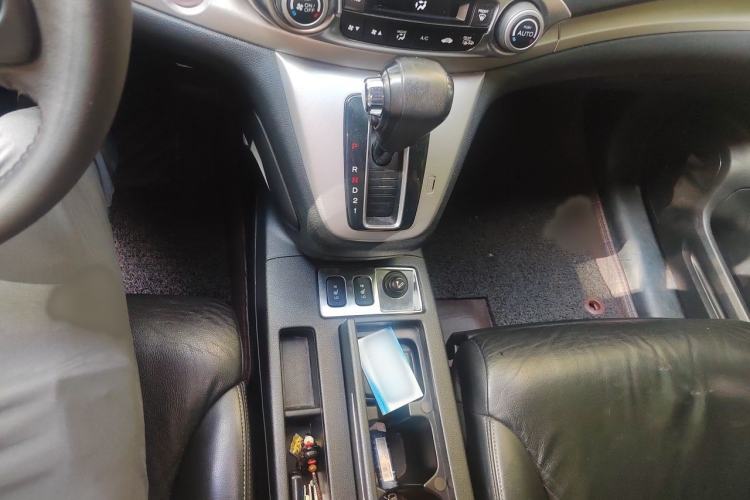 Used Honda CR-V 2013 2.4L four-wheel drive luxury version Gear Lever