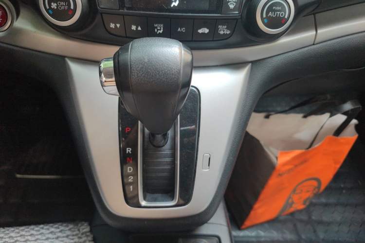 Used Honda CR-V 2013 2.4L two-wheel drive luxury version Gear Lever
