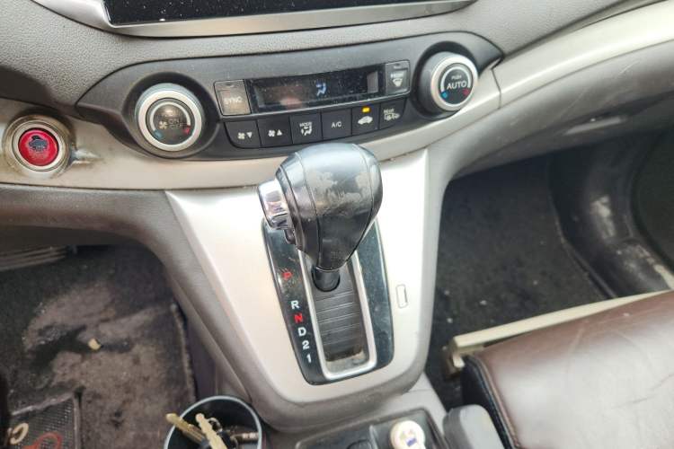Used Honda CR-V 2013 2.4L two-wheel drive luxury version Gear Lever