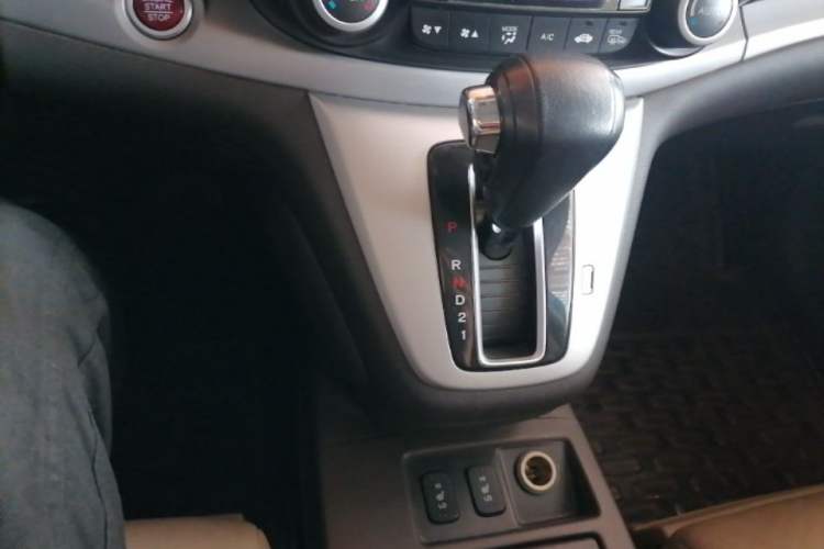 Used Honda CR-V 2013 2.4L two-wheel drive luxury version Gear Lever