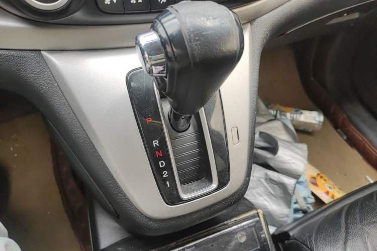 Used Honda CR-V 2013 2.4L four-wheel drive luxury version Gear Lever