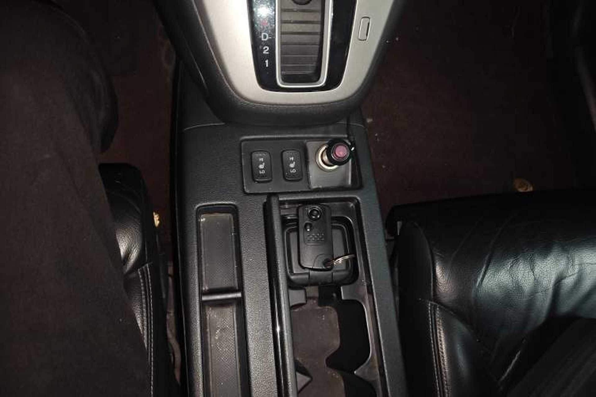 Used Honda CR-V 2013 2.4L four-wheel drive luxury version Gear Lever