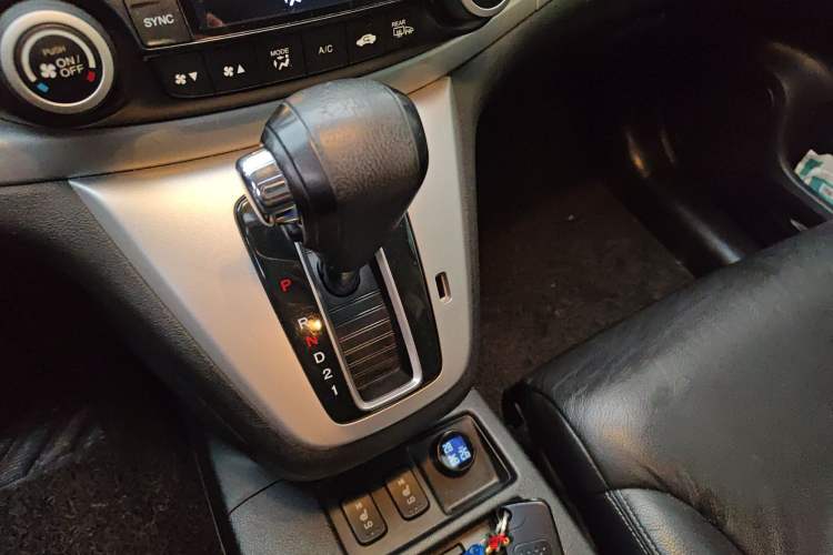 Used Honda CR-V 2013 2.4L two-wheel drive luxury version Gear Lever