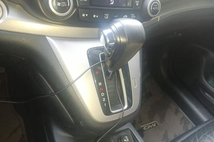 Used Honda CR-V 2013 2.4L two-wheel drive luxury version Gear Lever