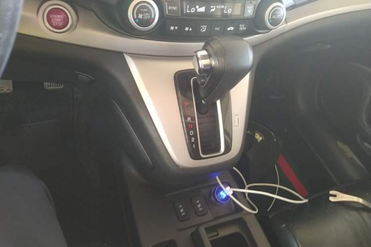 Used Honda CR-V 2013 2.4L two-wheel drive luxury version Gear Lever