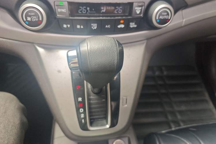 Used Honda CR-V 2013 2.4L two-wheel drive luxury version Gear Lever
