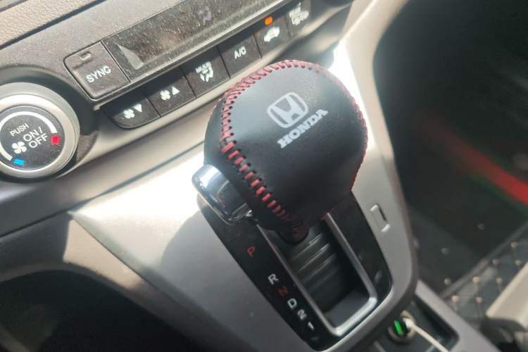 Used Honda CR-V 2013 2.4L four-wheel drive luxury version Gear Lever