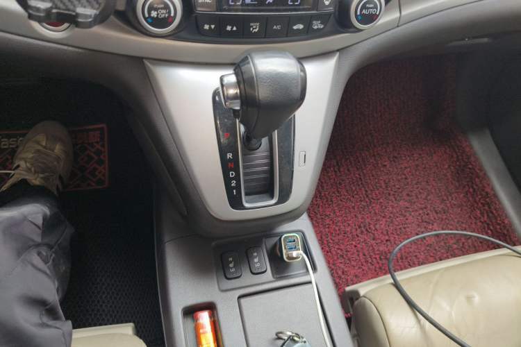 Used Honda CR-V 2013 2.4L two-wheel drive luxury version Gear Lever