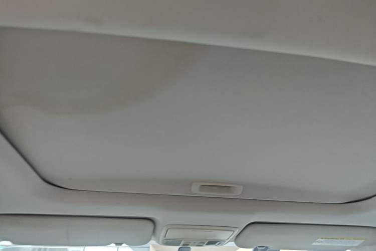 Used Honda CR-V 2013 2.4L four-wheel drive luxury version Headliner