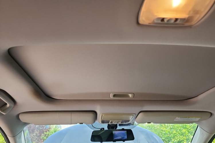 Used Honda CR-V 2013 2.4L two-wheel drive luxury version Headliner
