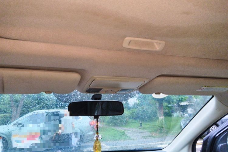 Used Honda CR-V 2013 2.4L two-wheel drive luxury version Headliner