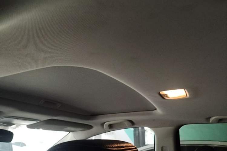 Used Honda CR-V 2013 2.4L two-wheel drive luxury version Headliner