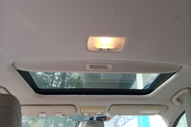 Used Honda CR-V 2013 2.4L four-wheel drive luxury version Headliner
