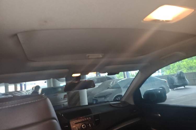 Used Honda CR-V 2013 2.4L two-wheel drive luxury version Headliner