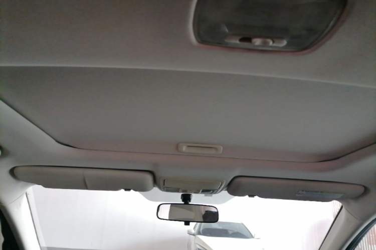Used Honda CR-V 2013 2.4L two-wheel drive luxury version Headliner