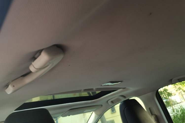 Used Honda CR-V 2013 2.4L four-wheel drive luxury version Headliner
