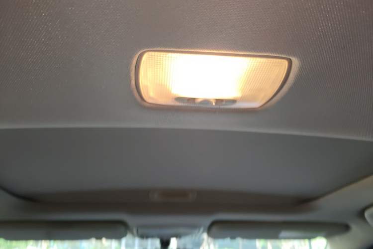 Used Honda CR-V 2013 2.4L two-wheel drive luxury version Headliner