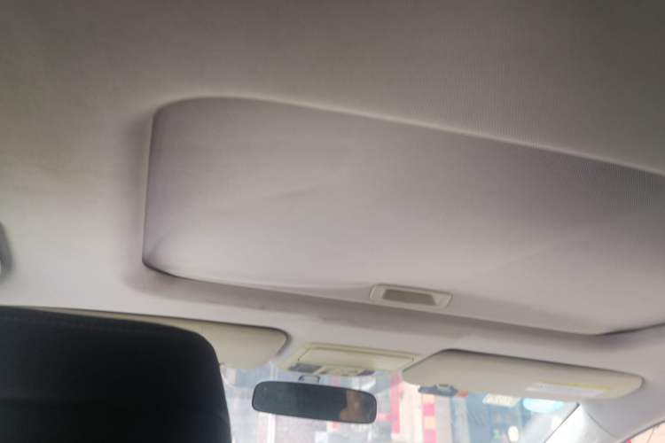 Used Honda CR-V 2013 2.4L four-wheel drive luxury version Headliner