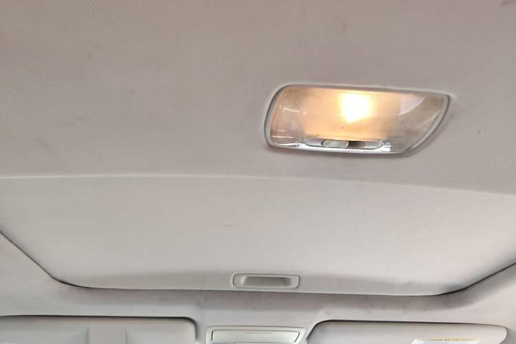 Used Honda CR-V 2013 2.4L four-wheel drive luxury version Headliner