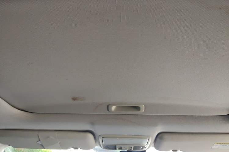 Used Honda CR-V 2013 2.4L four-wheel drive luxury version Headliner