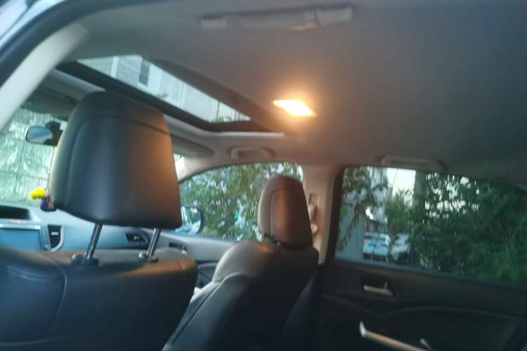 Used Honda CR-V 2013 2.4L four-wheel drive luxury version Headliner