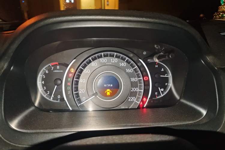 Used Honda CR-V 2013 2.4L four-wheel drive luxury version Instrument Cluster