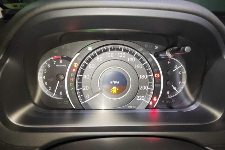 Used Honda CR-V 2013 2.4L four-wheel drive luxury version Instrument Cluster