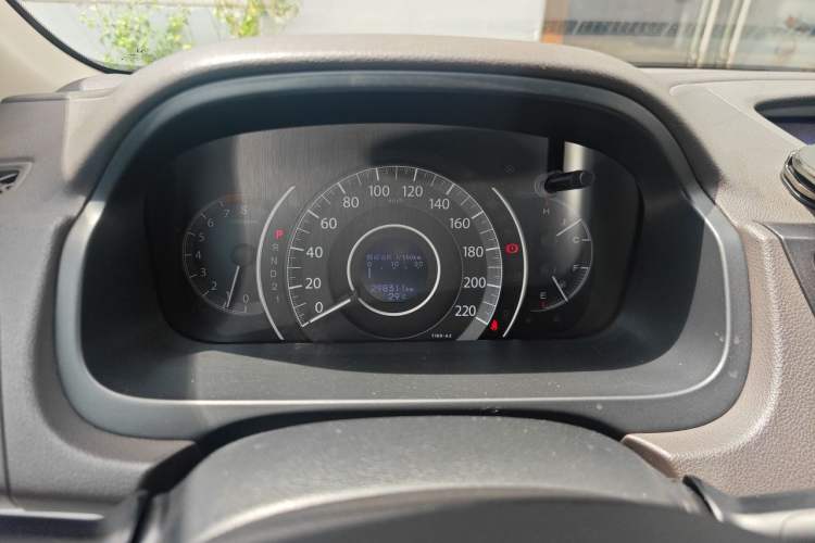 Used Honda CR-V 2013 2.4L four-wheel drive luxury version Instrument Cluster